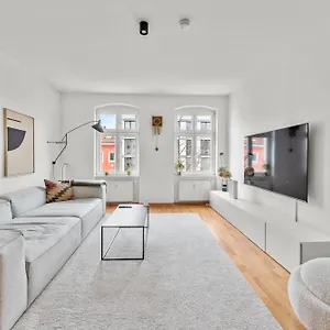 Apartment Stylish 120sqm In Berlin-mitte, Berlin